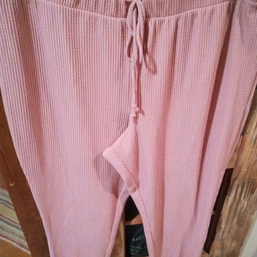 Buffalo David Bitton Blush Top And Jogger Pants Set - Picture 2 of 7